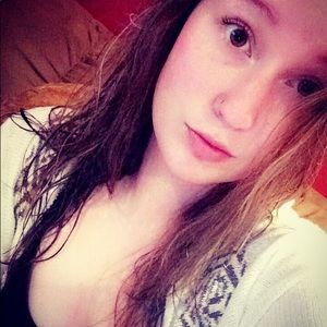 Meet your Posher, Genora